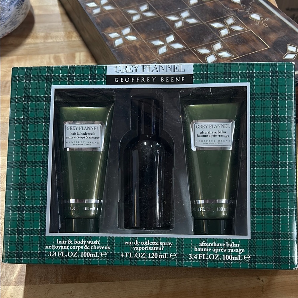 Geoffrey Beene Grey Flannel Gift Set